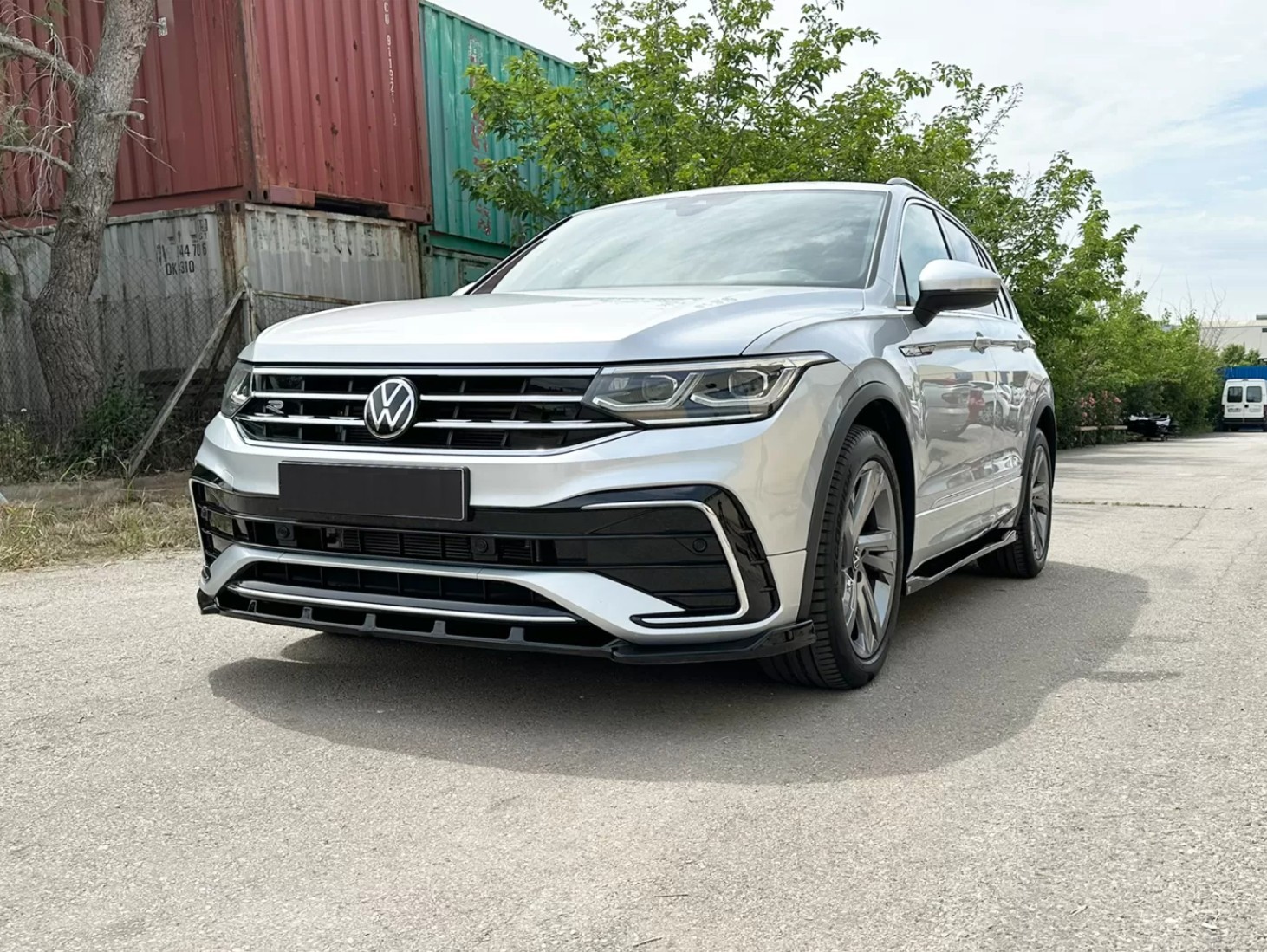 VW Tiguan R-Line voorspoiler